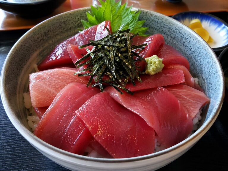 マグロ丼