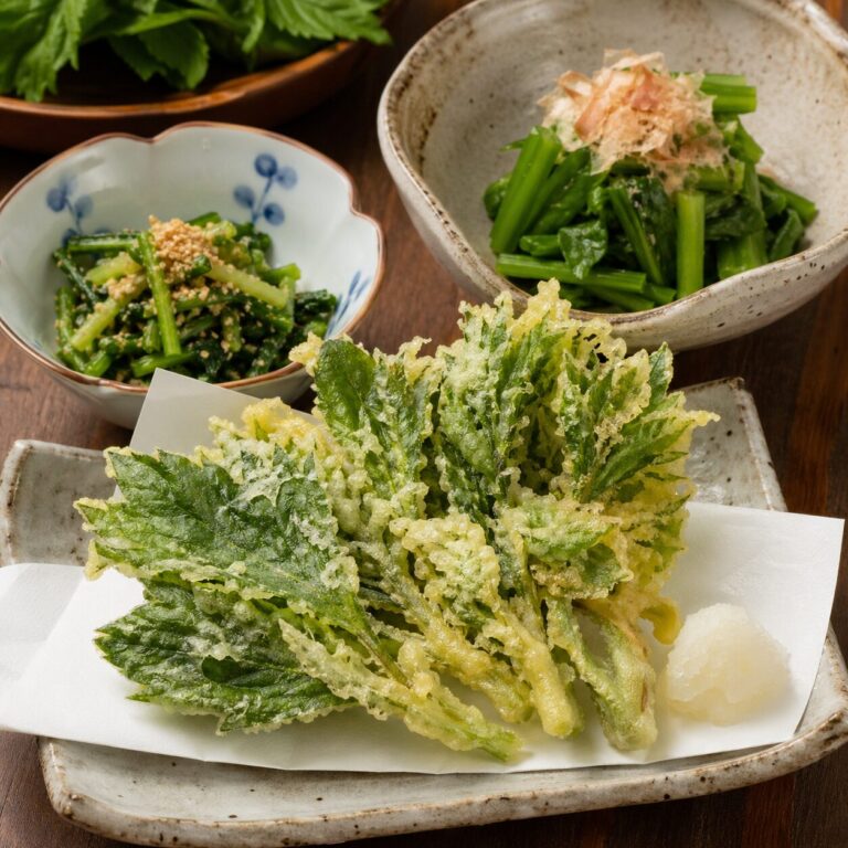 静岡県の沼津・伊豆半島のご当地グルメの「明日葉料理」の画像です。